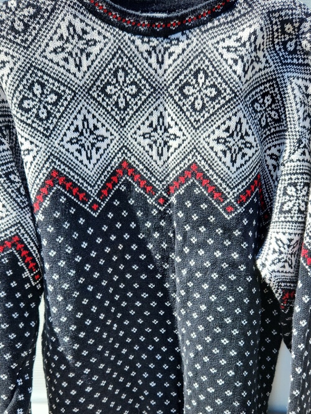 Hanna Andersson Black White and Red Nordic Crewneck Sweater